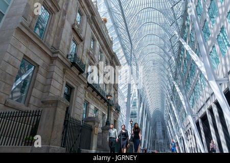 Die dramatische lichtdurchfluteten Innenraum des Brookfield Place ein Büro und Businesscenter, entworfen vom spanischen Architekten Santiago Calatrava in Toronto Stockfoto