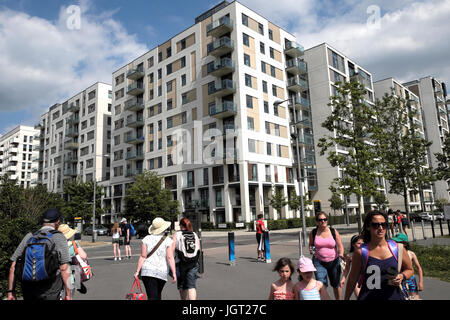 Neue, moderne Wohnung mehrfamilienhaus am Rande des Queen Elizabeth Olympic Park in Stratford England UK KATHY DEWITT Stockfoto