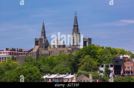 WASHINGTON, DC, USA - Türme von Healy Hall, der Georgetown University. Stockfoto