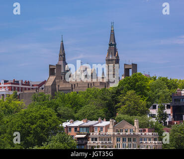 WASHINGTON, DC, USA - Türme von Healy Hall, der Georgetown University. Stockfoto