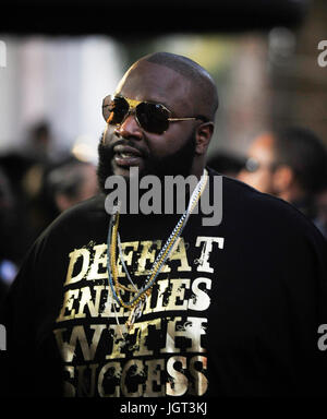 Rick Ross kommt für BMI Urban Awards Wilshire Theatre Beverly Hills. Stockfoto