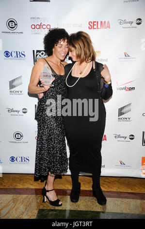 (L-R) Stephanie Allain Amy Pascal nimmt am 6. Jährlichen AAFCA Awards Taglyan Cultural Complex Februar 4,2015 in Hollywood, Kalifornien Teil. Stockfoto