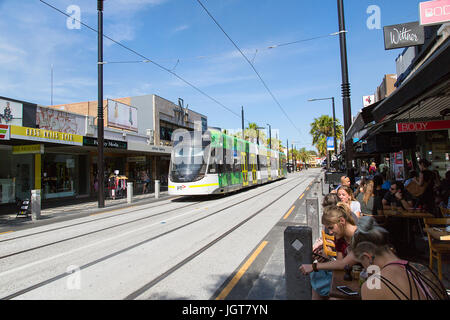 Straßenbahn in St Kilda - Melbourne Stockfoto