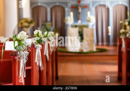 Hochzeitstag - Kirche Dekoration Stockfoto