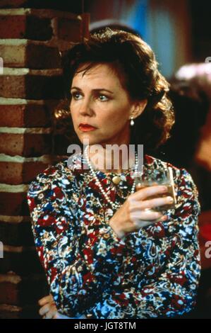 Magnolien aus Stahl Baujahr: 1989 USA Regie: Herbert Ross Sally Field-Foto: Zade Rosenthal.  Es ist verboten, das Foto aus dem Kontext der Promotion des Films zu reproduzieren. Es muss die Filmgesellschaft und/oder der Fotograf von zugewiesen oder von autorisierten / erlaubt am Set von der Filmgesellschaft gutgeschrieben werden. Nur für redaktionelle Nutzung. Photo12 gewährt keine Persönlichkeitsrechte der Personen vertreten. Stockfoto