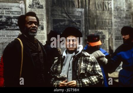 Geliebten Jahr: 1998 USA Regie: Jonathan Demme Jonathan Demme, Danny Glover Shooting Bild Foto: Ken Regan.  Es ist verboten, das Foto aus dem Kontext der Promotion des Films zu reproduzieren. Es muss die Filmgesellschaft und/oder der Fotograf von zugewiesen oder von autorisierten / erlaubt am Set von der Filmgesellschaft gutgeschrieben werden. Nur für redaktionelle Nutzung. Photo12 gewährt keine Persönlichkeitsrechte der Personen vertreten. Stockfoto