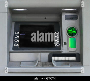 Integrierte ATM-Maschine auf der Straße. Stockfoto