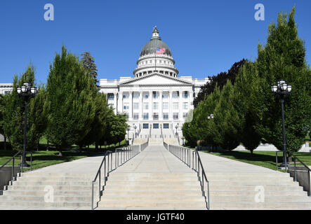 SALT LAKE CITY, UTAH - 28. Juni 2017: Utah State Capitol building Westseite. Im Jahr 1888 spendete die Stadt das Land, namens Arsenal Hill, Utah Terr Stockfoto