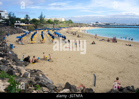 Badestrand Playa Dorada in Playa Blanca, Lanzarote, Kanarische Inseln, Europa | Playa Dorada in Playa Blanca, Lanzarote, Kanarische Inseln, Europa Stockfoto