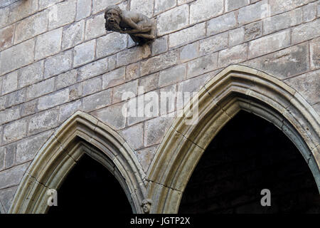 Ein mittelalterlicher Innenhof im Museu Picasso, Barcelona, Spanien. Stockfoto