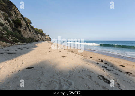 Am späten Nachmittag am einsamen Dume Cove Beach in Malibu, Kalifornien. Stockfoto