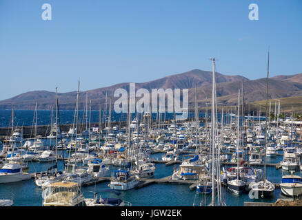 Yachthafen von Puerto Calero, Lanzarote, Kanarische Inseln, Spanien, Europa Stockfoto