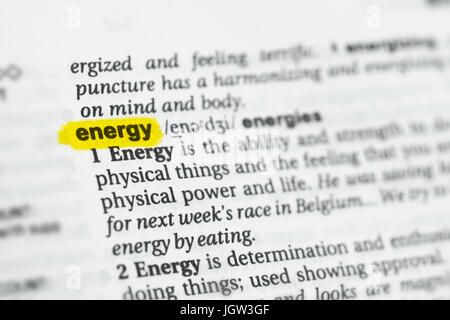 Englische Wort "Energie" und seiner Definition im Wörterbuch hervorgehoben. Stockfoto