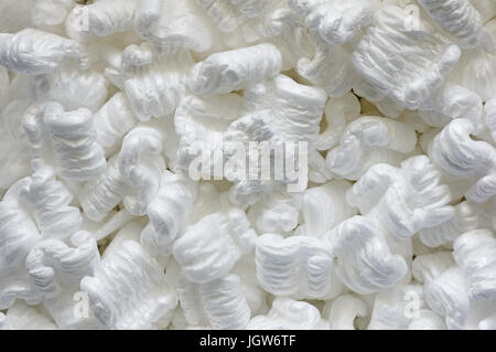 weißer Schaum Verpackung Erdnüsse Hintergrundtextur Stockfoto