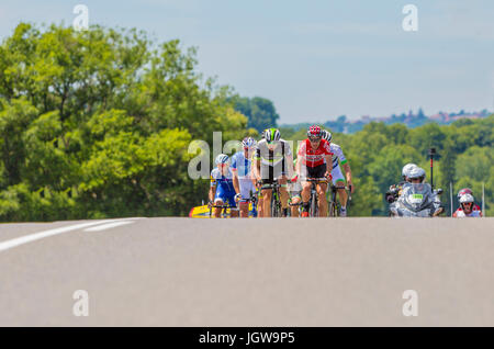 Mailleroncourt Saint Pancras, Frankreich-5. Juli 2017: Der Ausreißergruppe nähert sich auf einer Straße, La Planche des Belle Filles während der 5. Etappe der Tour de Stockfoto