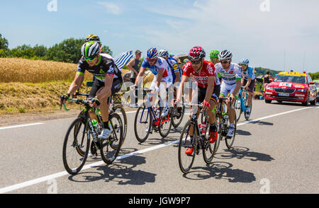 Mailleroncourt Saint Pancras, Frankreich-5. Juli 2017: Der Ausreißergruppe fahren auf einer Straße nach La Planche des Belle Filles während der 5. Etappe der Tour de Franc Stockfoto