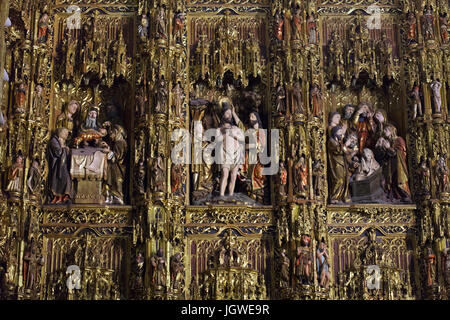 Gotischen Altarbild geschnitzt von Fleming Pieter Dancart (1482) auf dem Main-Altar (Capilla Mayor) der Kathedrale von Sevilla (Catedral de Sevilla) in Sevilla, Andalusien, Spanien. Stockfoto