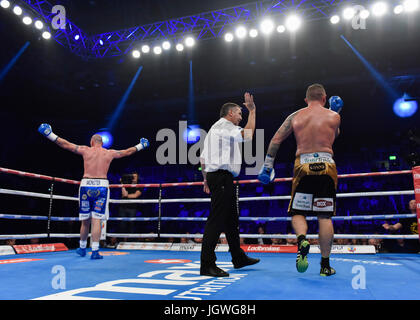 Samstag 8. Juli 2017: Boxen, Braehead Arena, Glasgow, Schottland. Boxen - Edinburgh Boxer Stephen Simmons Niederlagen Lukasz Rusiewicz im Unternehmensbereich Cruiserwight Stockfoto