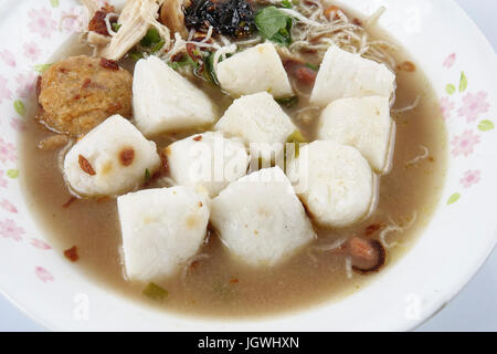 Soto Nudeln indonesische Essen isoliert Hintergrund Stockfoto