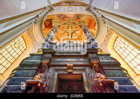 Paris, Frankreich - 16. Mai 2017: Das Musee de l'Armee (Armeemuseum) nationalen militärischen Museum von Frankreich befindet sich in Les Invalides im 7. arrondissement Stockfoto