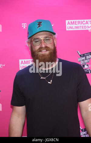 Matt Werner T-Mobile Magenta Teppich für Derby nach Einbruch der Dunkelheit gehostet von Giancarlo Stanton Miami Marlins Juli 10,2017 Stockfoto