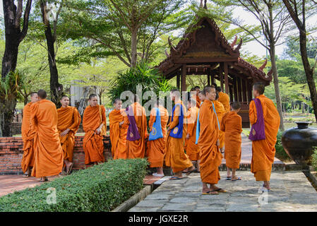 Mönche in Buang Moran, Ancient Siam Park, Thailand Stockfoto