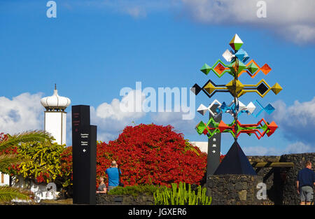 Windspiel, Skulptur auf Fundacion Cesar Manrique, Taro de Tahiche, Tahiche, Lanzarote, Kanarische Inseln Stockfoto