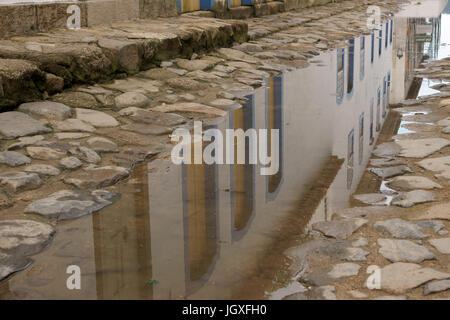 Pfütze Wasser, Paraty, Rio De Janeiro, Brasilien Stockfoto