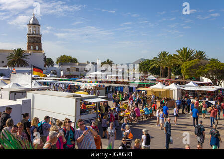 Woechentlicher Sonntagsmarkt in Teguise, Lanzarote, Kanarische Inseln, Europa | wöchentliche Sonntag Markt in Teguise, Lanzarote, Kanarische Inseln, Europa Stockfoto