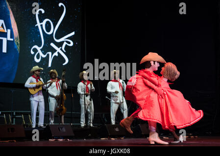 Camagua Compania Folklorica aus Camagüey, Kuba, Auftritt beim 29. Folkart International CIOFF Folklore Festival, Sub Folklorefestival von Festival Lent, eines der größten Outdoor-Festivals in Europa. Folkart, Festival Lent, Maribor, Slowenien, 2017. Stockfoto