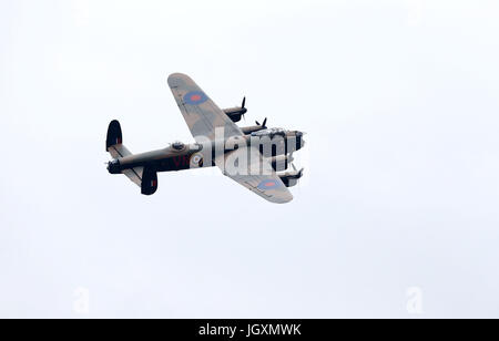 Eine Flugschau um die Battle of Britain Memorial Flight 60. Jahrestag während seines Besuchs in RAF Coningsby in Lincolnshire. Stockfoto