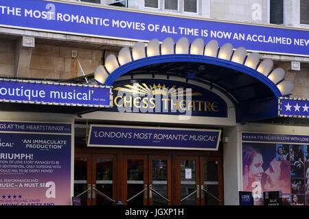 London, UK - 18. Januar 2011: Außen Anzeigen der Herzogin Theater, West End Theater, gelegen auf Catherine Street, City of Westminster, seit 1929, desig Stockfoto