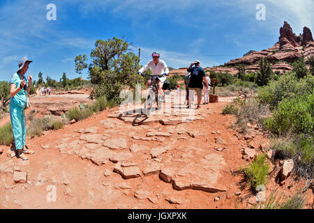 Treffen auf dem Weg, Szene unterwegs, Sedona, Arizona, USA Stockfoto