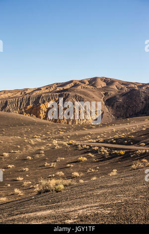 Landschaft am Ubehebe Krater in Death Valley Nationalpark, Kalifornien, USA Stockfoto