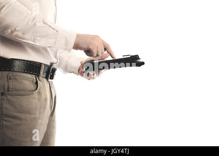 Geschäftsmann, Einführung und Überprüfung einige Informationen in einer Tablette. Leere Kopie Platz für Text Editor. Stockfoto