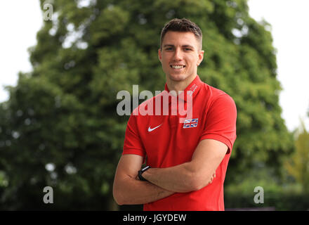 Hürdenläufer Andrew Pozzi bei der Team-Ankündigung vor den Weltmeisterschaften an der Loughborough University High Performance Center. Stockfoto