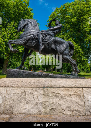 Körperliche Energie Statue von George Frederick Watts, /Hyde Park Kensington Gardens, London, England Stockfoto