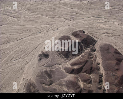 Nazca-Linien und Wüste Blick vom Kleinflugzeug, Peru Stockfoto