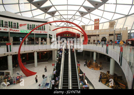 Centre commercial. Ferrari Erfahrung. Abu Dhabi. Vereinigte Arabes Unis ...