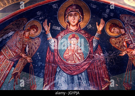 Kirche des Erzengels Michael. Fresko: Jungfrau Maria von den Engeln mit Jesus in einem Medaillon umgeben.  Zypern. Stockfoto