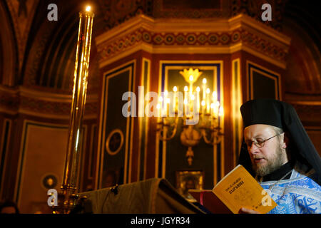 Hochzeit in St. Alexander Nevsky Kathedrale, Paris. Frankreich. Stockfoto