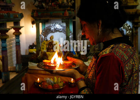 Thaipusam (Tamil Neujahr) Feier an der Paris-Ganesh-Tempel. Frankreich. Stockfoto