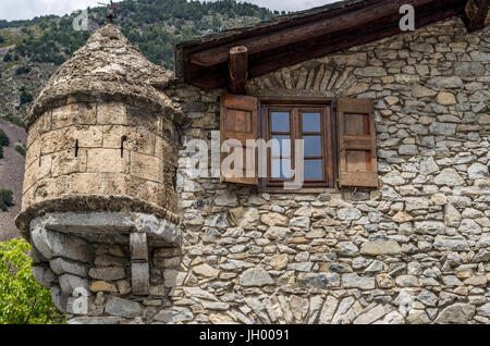 Altes Haus aus Steinen Stockfoto