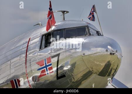 Douglas DC-3 Dakota Norwegen Stiftung an das Flying Legends Airshow Stockfoto