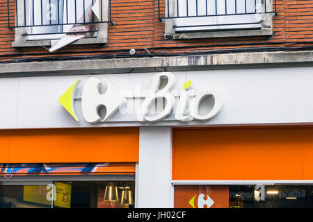 Carrefour Bio Lebensmittel Ladenfront in Lille, Frankreich Stockfoto