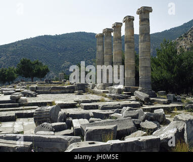 Turkei. Priene. Antike griechische Stadt von Ionia. Tempel für Athena. Die Ruinen. Anatolien. Stockfoto