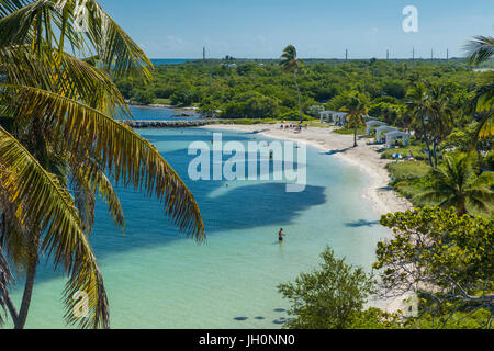 Klares sauberes Wasser am Calusa Strand im Bahia Honda State Park auf Big Pine Key in den Florida Keys Stockfoto