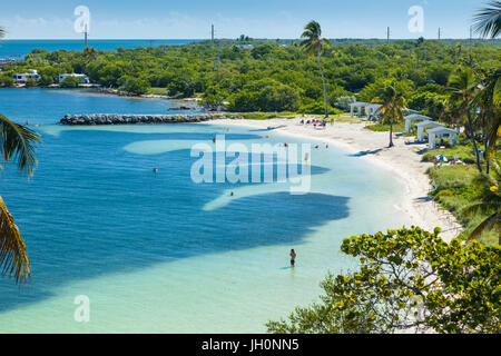 Klares sauberes Wasser am Calusa Strand im Bahia Honda State Park auf Big Pine Key in den Florida Keys Stockfoto