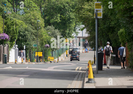 4. Juli 2017. Straßen rund um den AELTC während der Wimbledon Tennis Championships in Süd-West Londoner Vorort. Bildnachweis: Malcolm Park / Alamy. Stockfoto