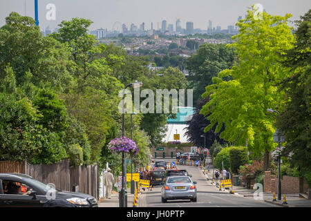 4. Juli 2017. Straßen rund um den AELTC während der Wimbledon Tennis Championships in Süd-West Londoner Vorort. Bildnachweis: Malcolm Park / Alamy. Stockfoto